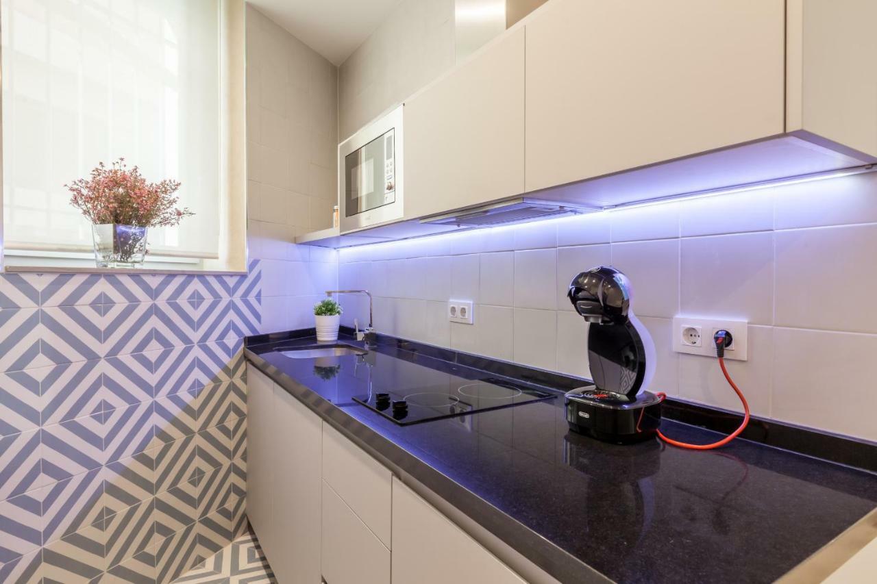 Apartamentos Rg Suites Jardines De Murillo เซบีญา ภายนอก รูปภาพ