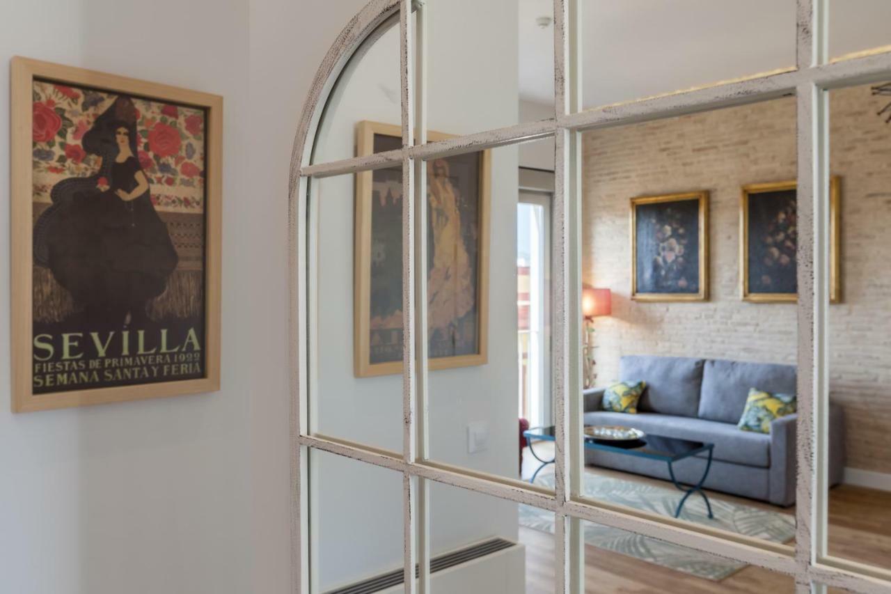 Apartamentos Rg Suites Jardines De Murillo เซบีญา ภายนอก รูปภาพ