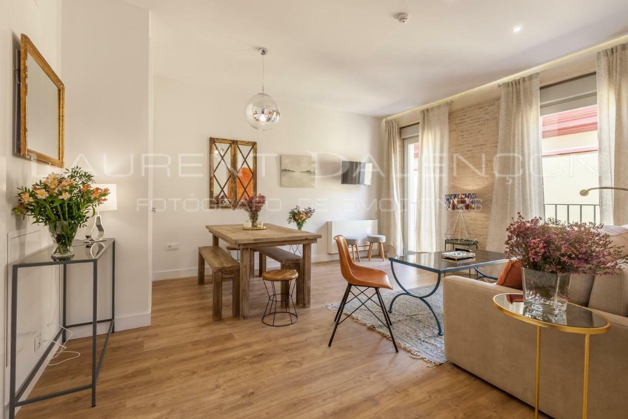 Apartamentos Rg Suites Jardines De Murillo เซบีญา ภายนอก รูปภาพ