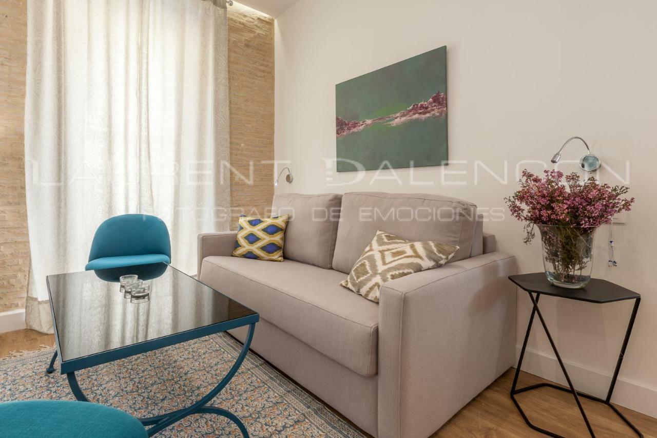 Apartamentos Rg Suites Jardines De Murillo เซบีญา ภายนอก รูปภาพ