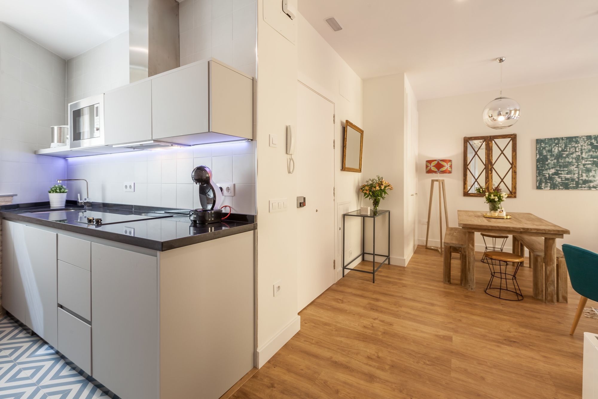 Apartamentos Rg Suites Jardines De Murillo เซบีญา ภายนอก รูปภาพ