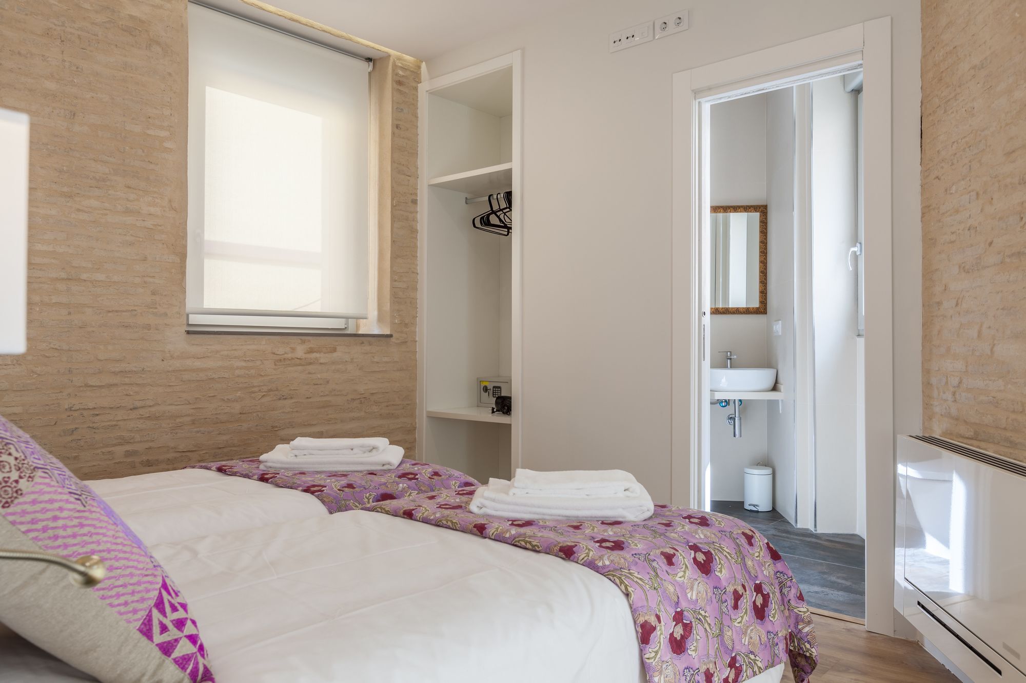 Apartamentos Rg Suites Jardines De Murillo เซบีญา ภายนอก รูปภาพ